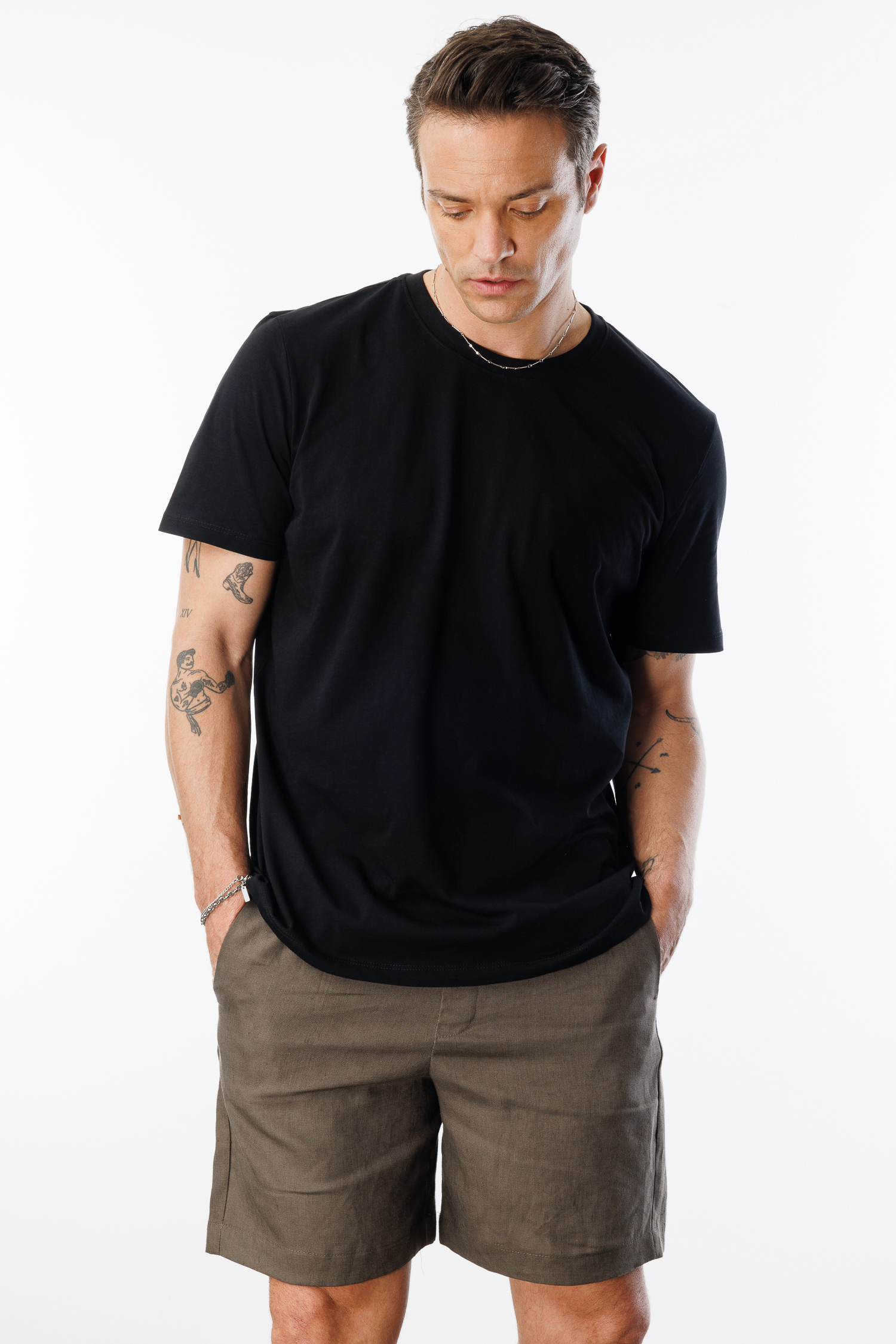 Erkek%20T-shirt%20%100%20Pamuk%20Regular%20Fit%20Standart%20Kesim%20Bisiklet%20Yaka%20Basic%20Tişört%20BASIC-T-SHIRT1-Siyah