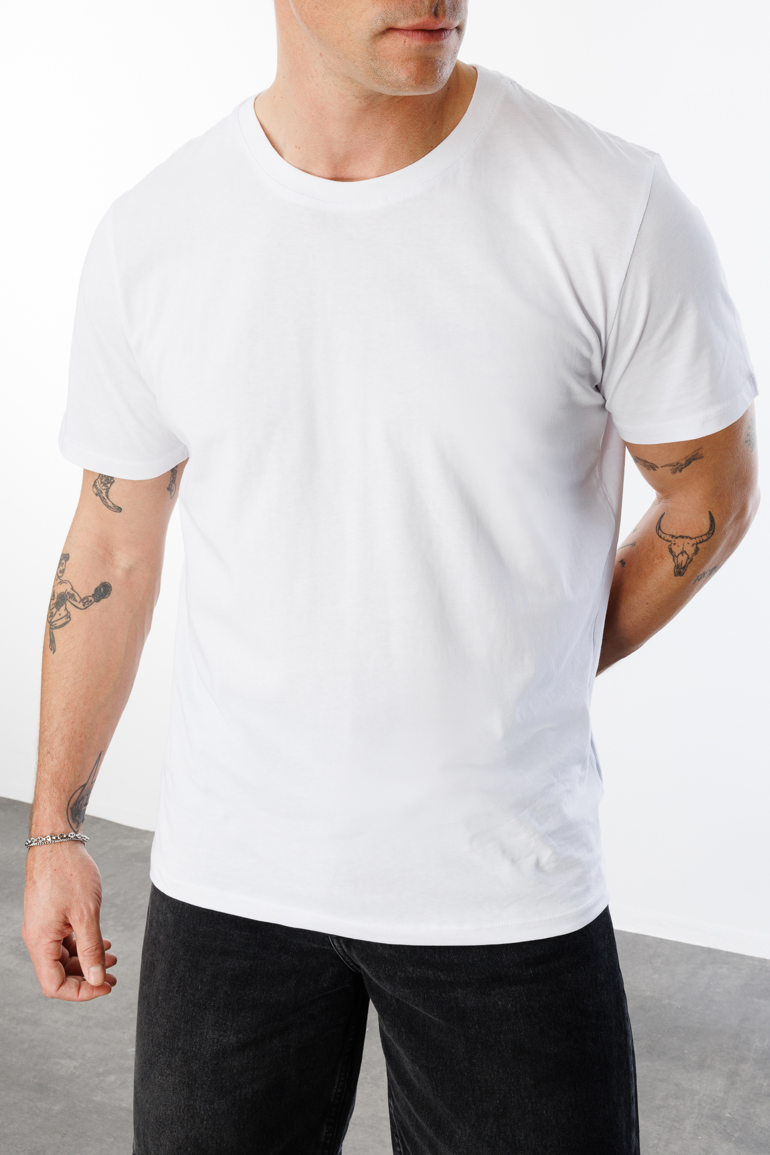 Erkek%20T-shirt%20%100%20Pamuk%20Regular%20Fit%20Standart%20Kesim%20Bisiklet%20Yaka%20Basic%20Tişört%20BASIC-T-SHIRT1