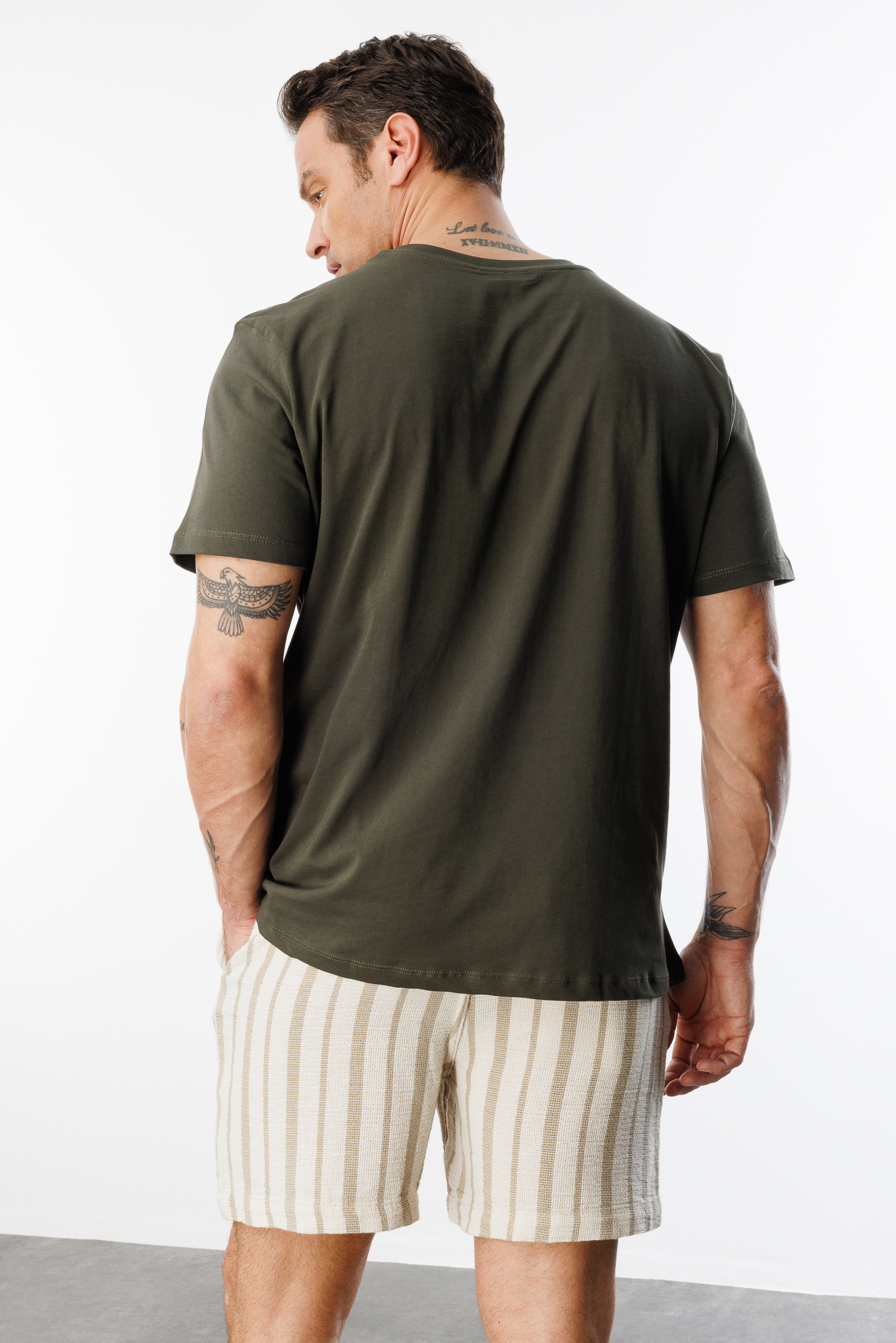 Erkek%20T-shirt%20%100%20Pamuk%20Regular%20Fit%20Standart%20Kesim%20Bisiklet%20Yaka%20Basic%20Tişört%20BASIC-T-SHIRT1-Haki