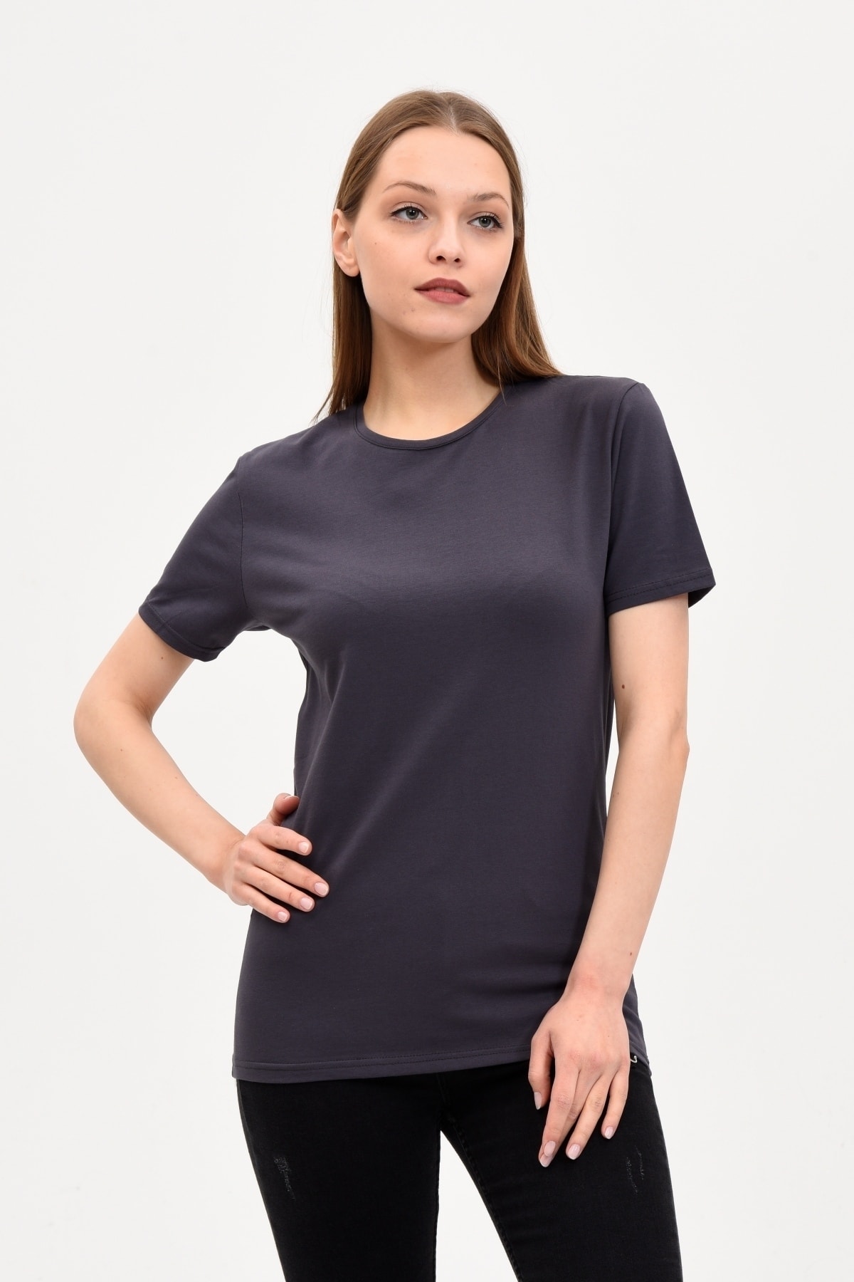 Kadın%20Bisiklet%20Yaka%20Basic%20Tişört%20Füme