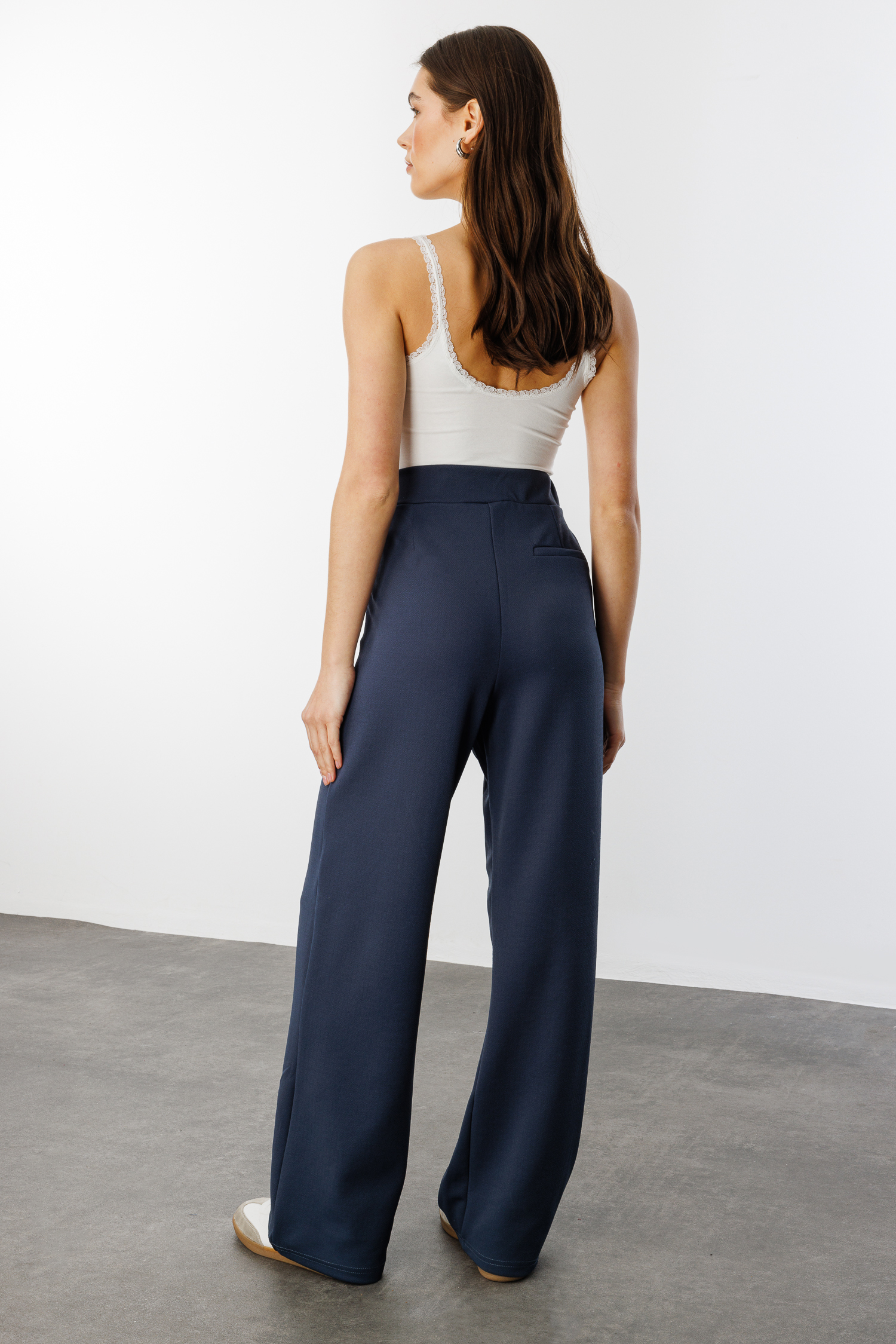 Beli%20Cırtlı%20Rahat%20Palazzo%20Pantolon%20CIRTLI-PANTOLON-Füme