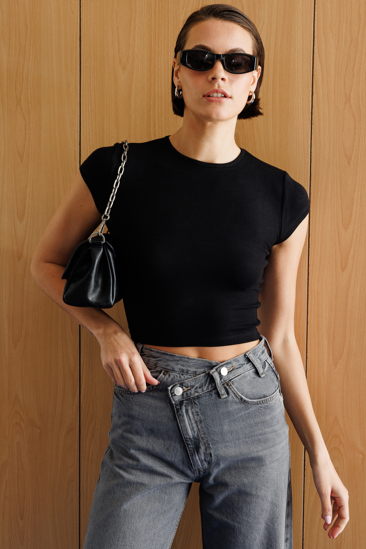 Kısa%20Kollu%20Kadın%20Crop%20T-shirt%20CROP-T-SHIRT-Siyah