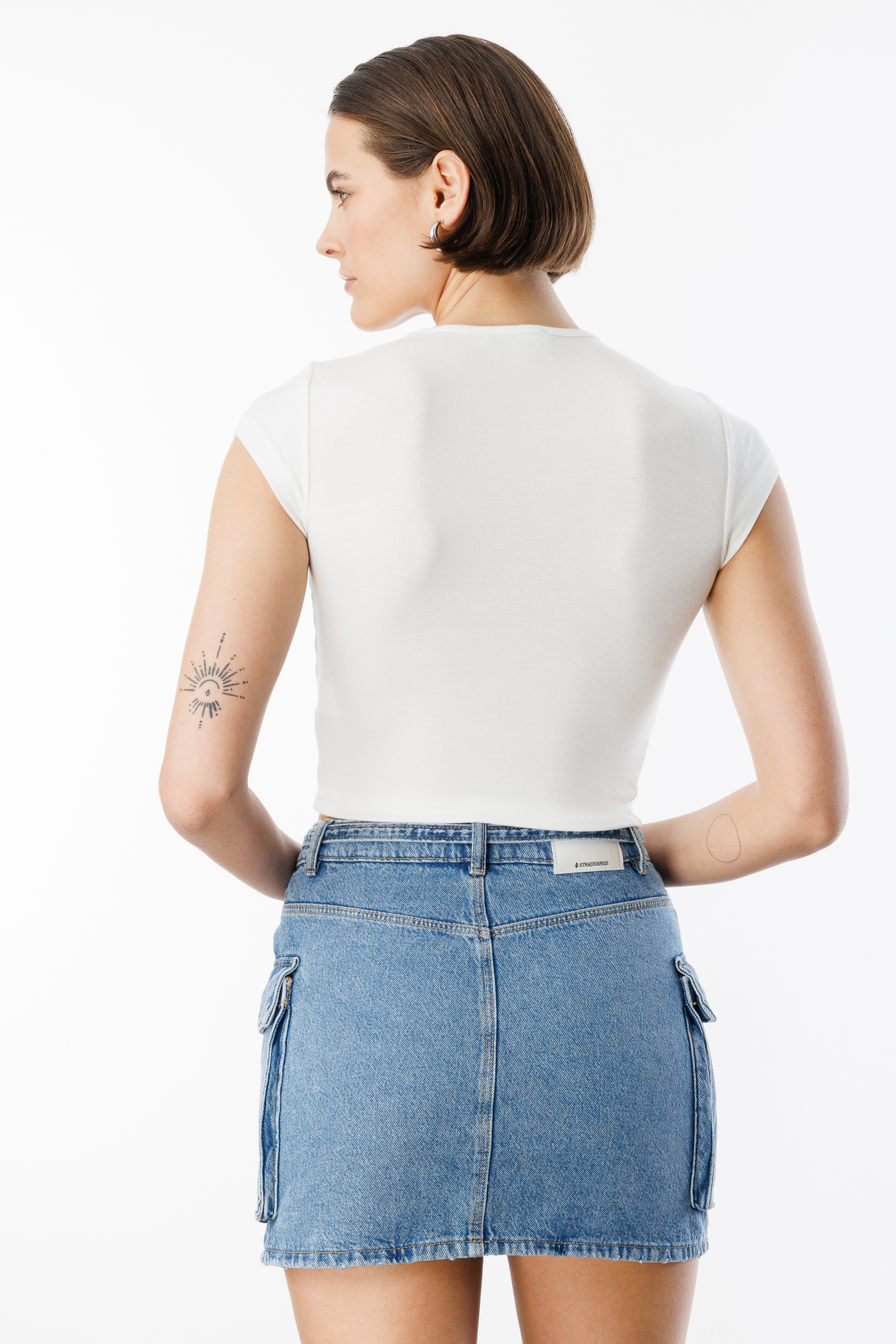 Kısa%20Kollu%20Kadın%20Crop%20T-shirt%20CROP-T-SHIRT