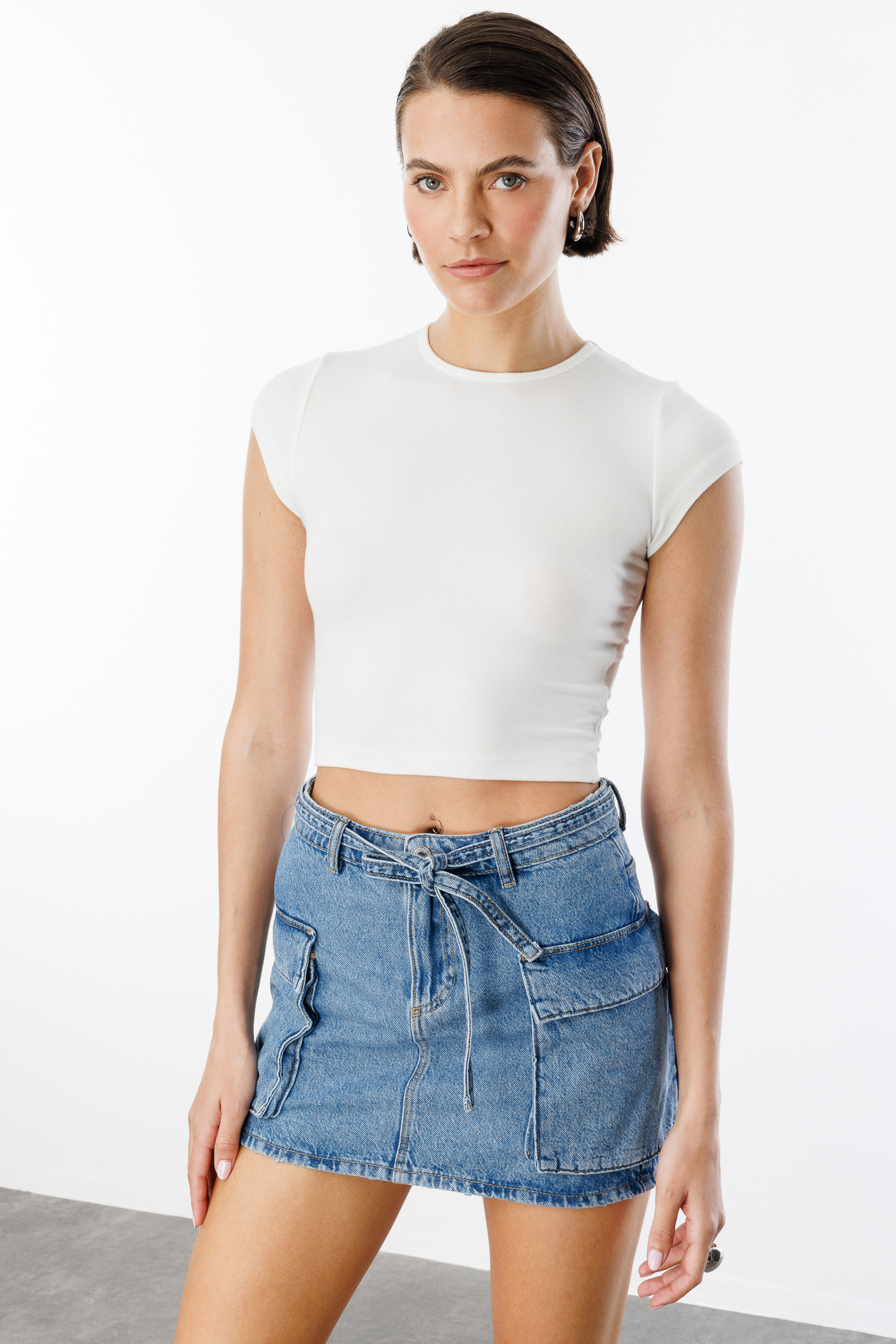 Kısa%20Kollu%20Kadın%20Crop%20T-shirt%20CROP-T-SHIRT