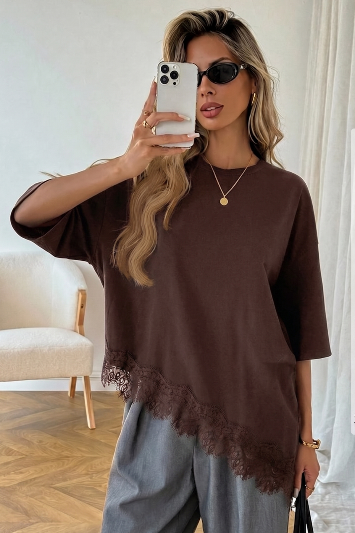 Kadın%20Dantelli%20Tişört%20Kahverengi%20Pamuklu%20Dantel%20Detaylı%20Rahat%20Kesim%20Asimetrik%20Kadın%20Bluz%20DANTELLİ-8989