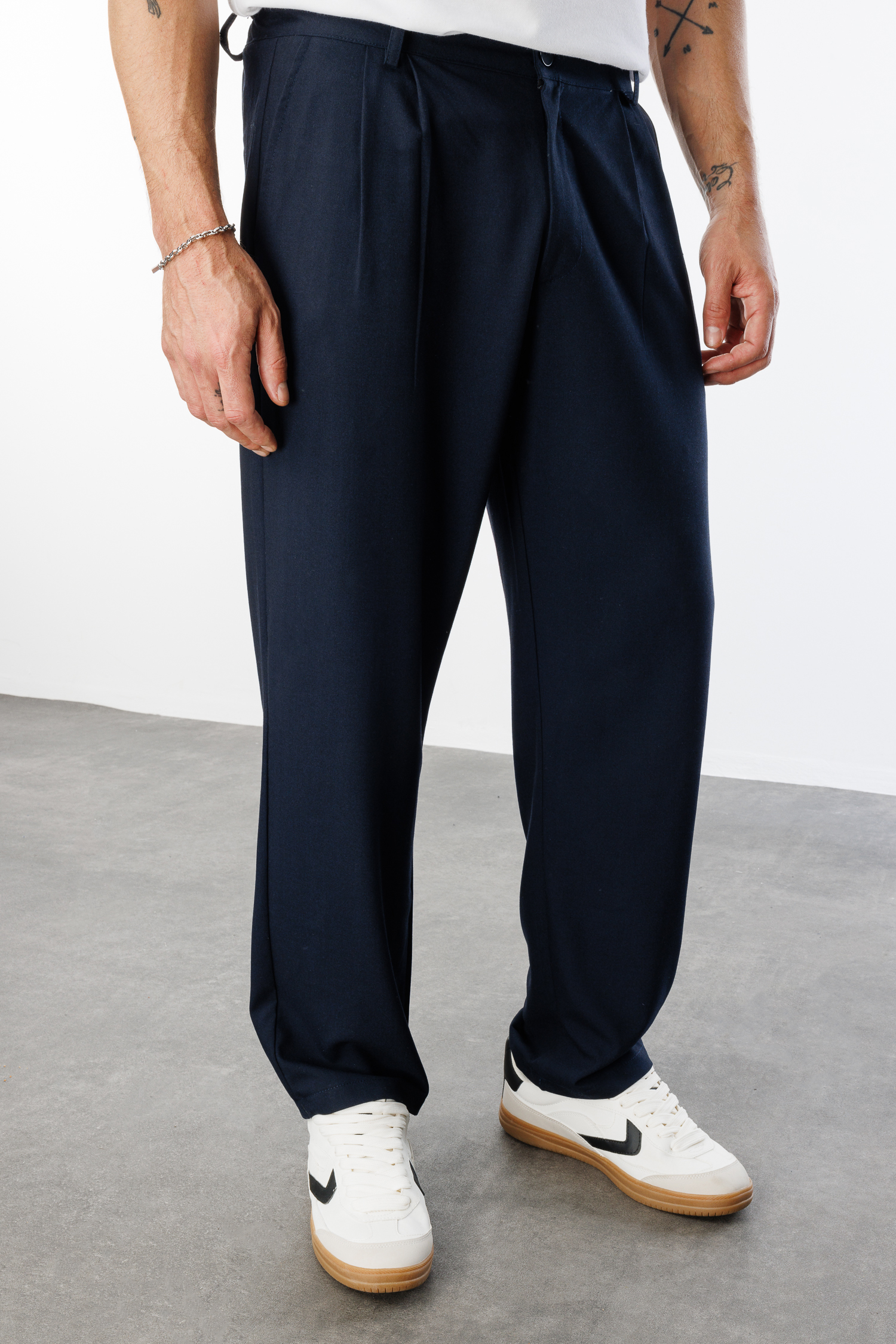 Erkek%20Baggy%20Fit%20Kumaş%20Pantolon%20ERKEK-KUMAŞ-PANTOLON-Lacivert