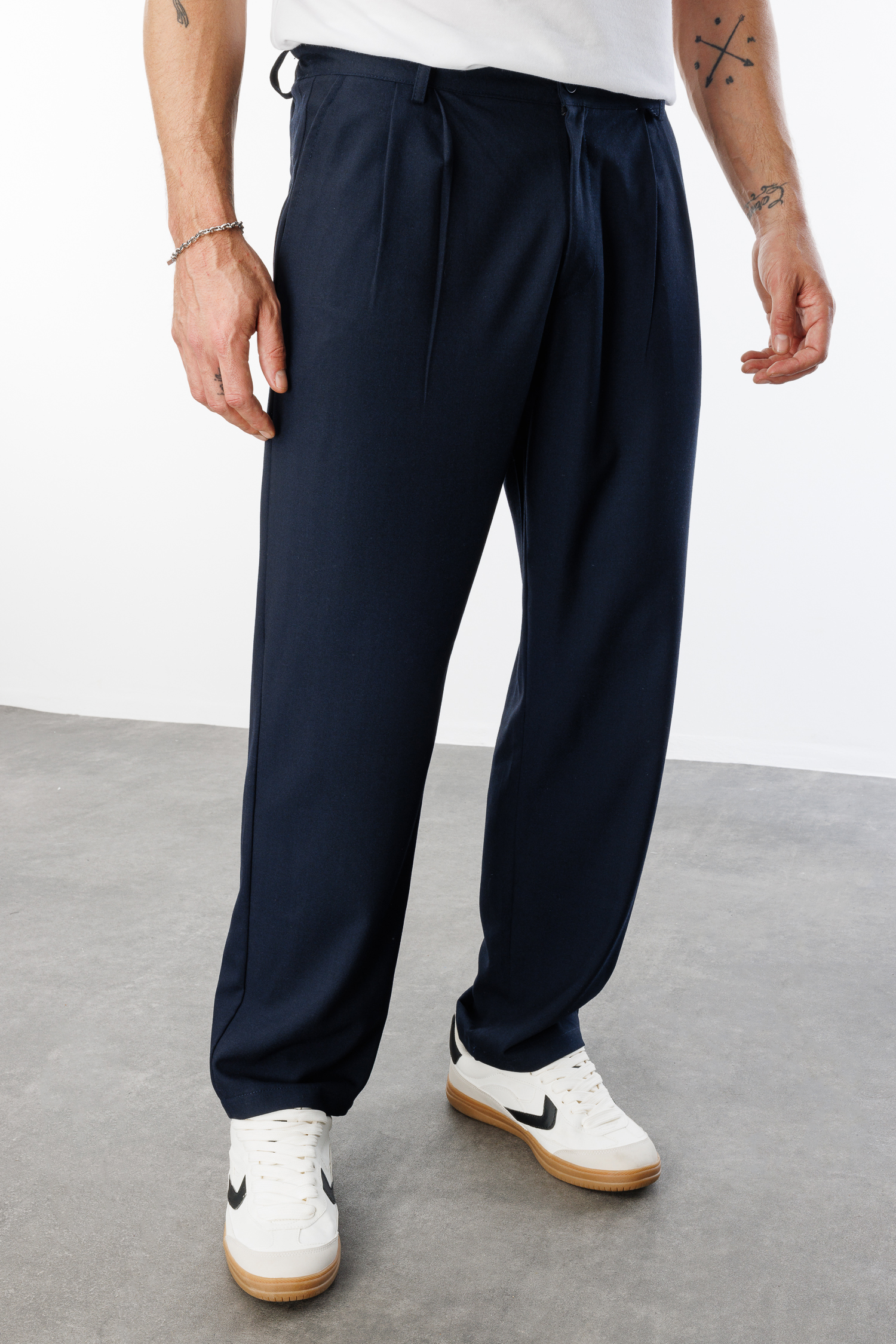 Erkek%20Baggy%20Fit%20Kumaş%20Pantolon%20ERKEK-KUMAŞ-PANTOLON-Lacivert