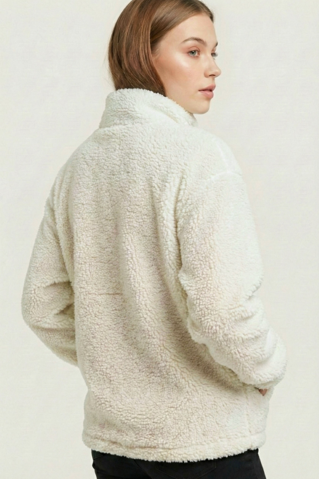 Kadın%20Peluş%20Tam%20Fermuarlı%20Cepli%20Sherpa%20Kuzu%20Kumaş%20Oversize%20Peluş%20Polar%20Sweatshirt-Ekru