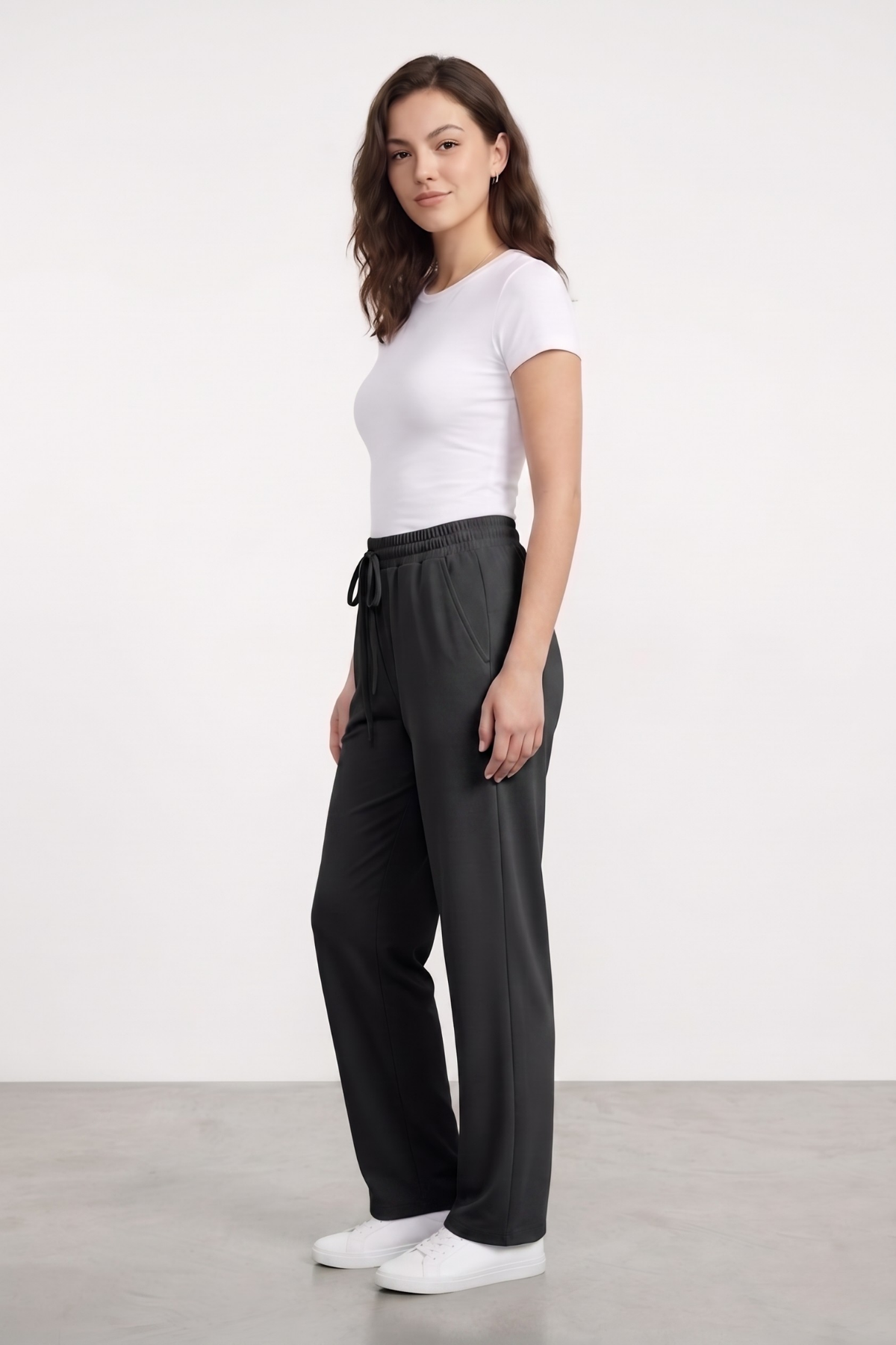 Kadın%20Pantolon%20Beli%20Lastikli%20Cepli%20Rahat%20Kalıp%20Kadın%20Spor%20Pantolon-Siyah