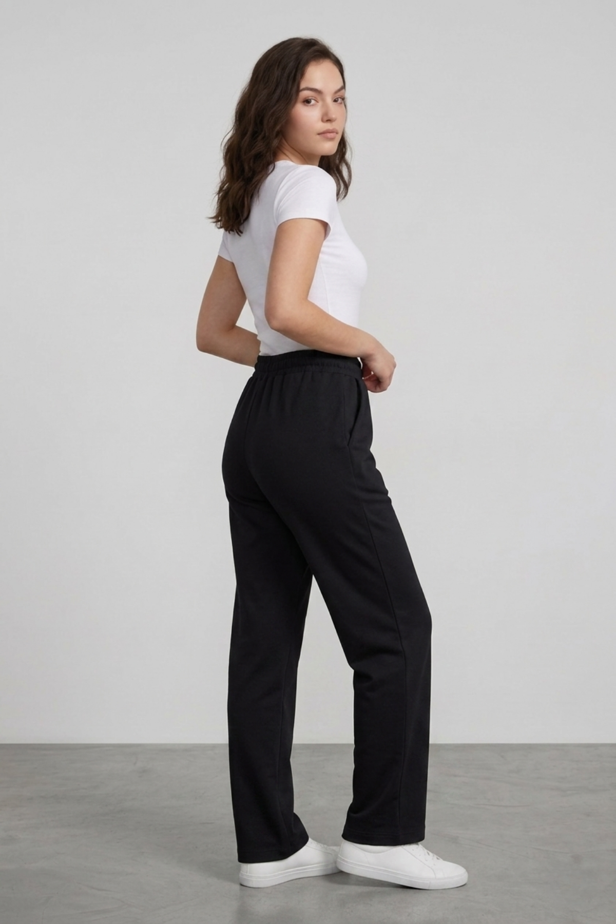 Kadın%20Pantolon%20Beli%20Lastikli%20Cepli%20Rahat%20Kalıp%20Kadın%20Spor%20Pantolon-Siyah