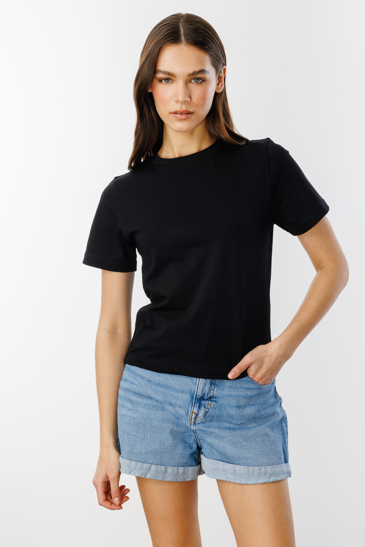 Kadın%20T-shirt%20Kısa%20Kollu%20Organik%20Pamuklu%20Bisiklet%20Yaka%20Crop%20T-shirt%20KADIN-T-SHIRT-Siyah