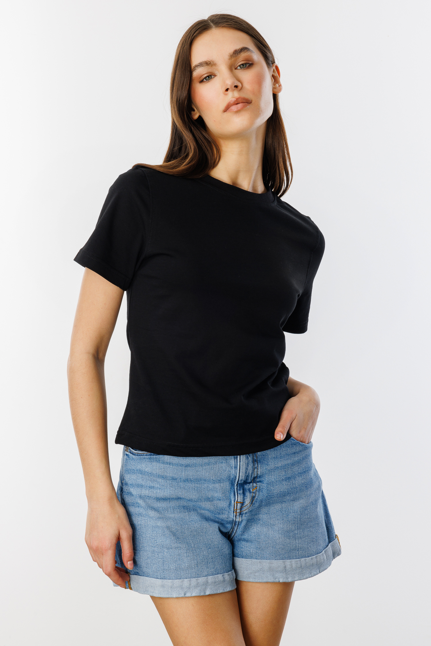 Kadın%20T-shirt%20Kısa%20Kollu%20Organik%20Pamuklu%20Bisiklet%20Yaka%20Crop%20T-shirt%20KADIN-T-SHIRT-Siyah