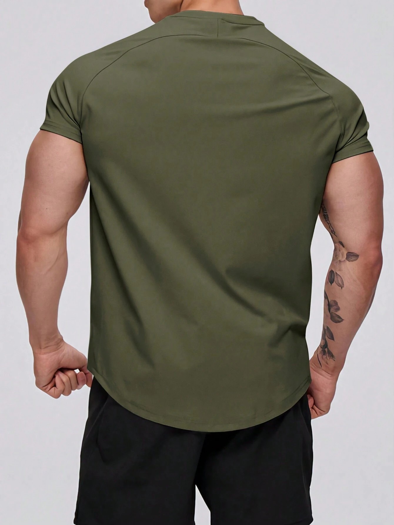 Erkek%20Spor%20Tişört%20Running%20Sports%20Gym%20Reglan%20Oval%20Kesim%20Penye%20T-shirt%20OVALT-SHİRT-Haki