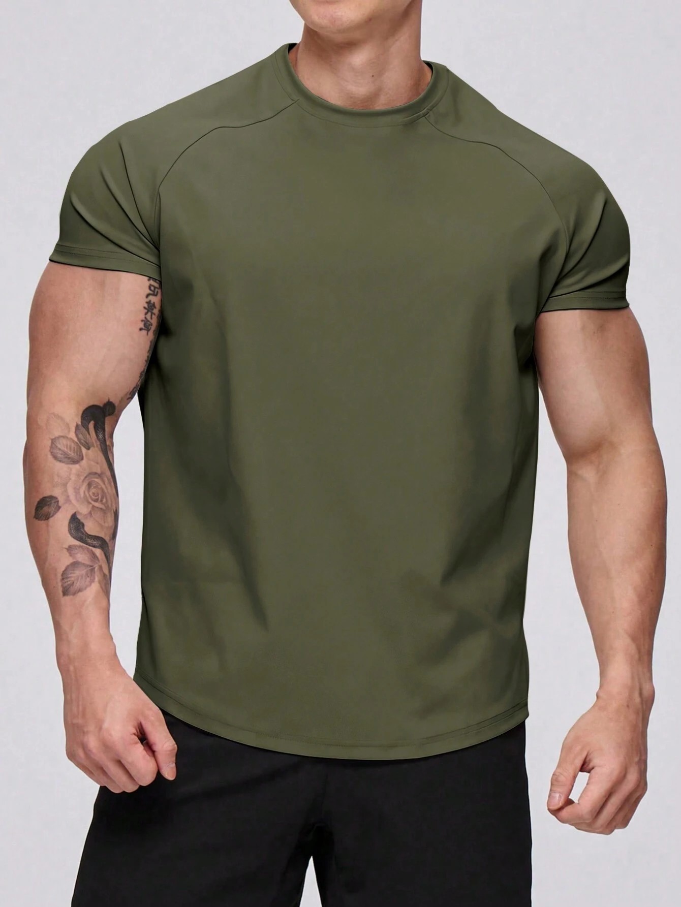 Erkek%20Spor%20Tişört%20Running%20Sports%20Gym%20Reglan%20Oval%20Kesim%20Penye%20T-shirt%20OVALT-SHİRT-Haki