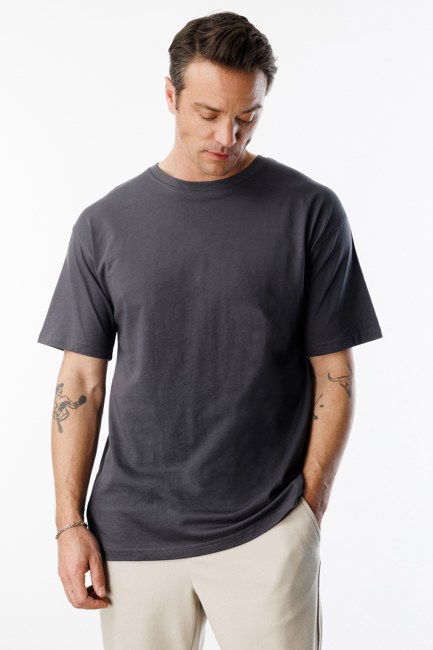 Erkek%20Oversize%20Fit%20%100%20Organik%20Pamuk%20Bisiklet%20Yaka%20Tişört%20OVERSIZE-ERKEK-T-SHIRT-Füme