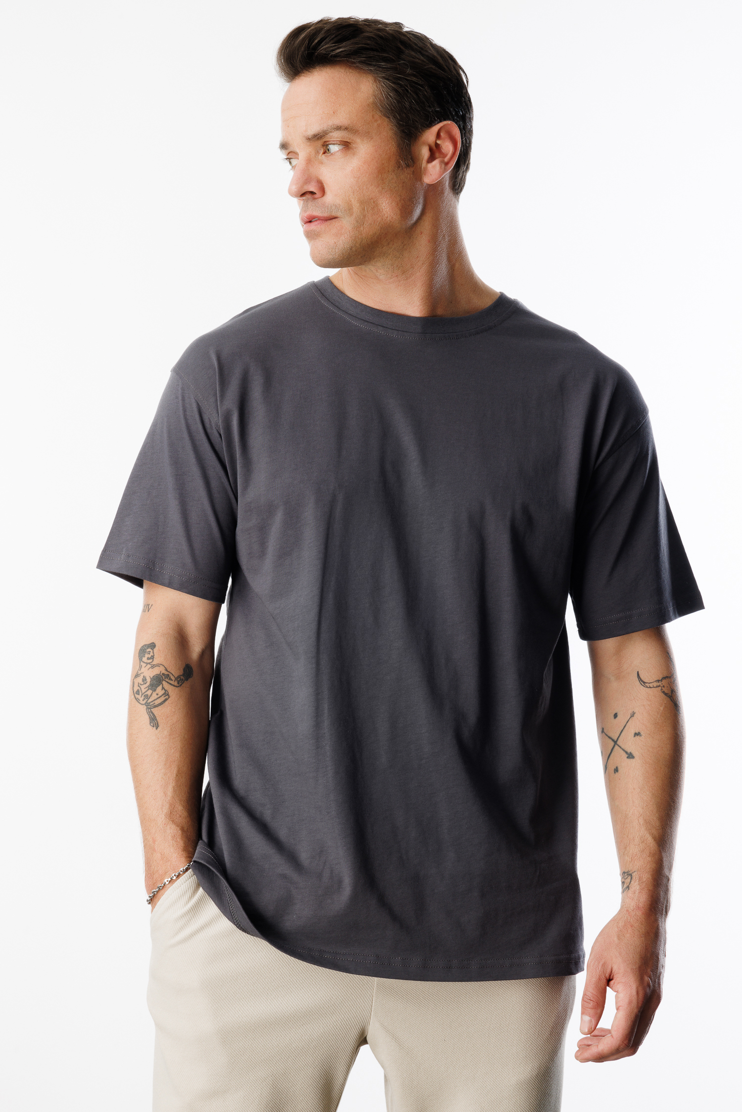 Erkek%20Oversize%20Fit%20%100%20Organik%20Pamuk%20Bisiklet%20Yaka%20Tişört%20OVERSIZE-ERKEK-T-SHIRT-Füme