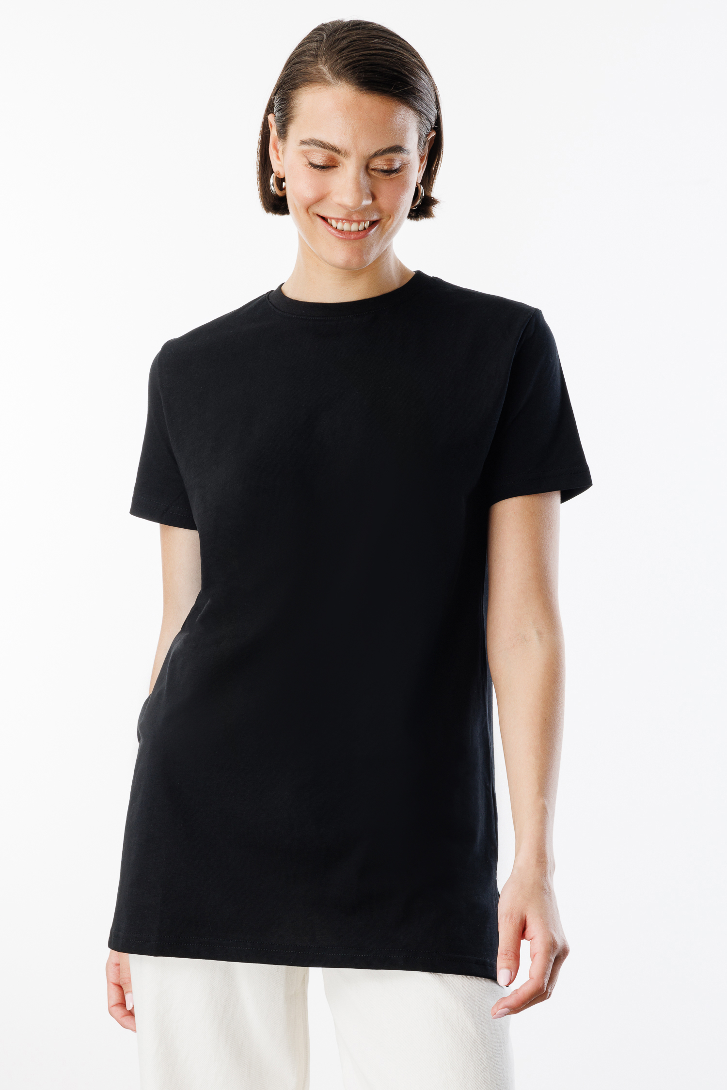Regular%20Fit%20Bisiklet%20Yaka%20Basic%20Düz%20Kısa%20Kollu%20%100%20Pamuk%20Tunik%20OVERSIZE-TUNIK-Siyah
