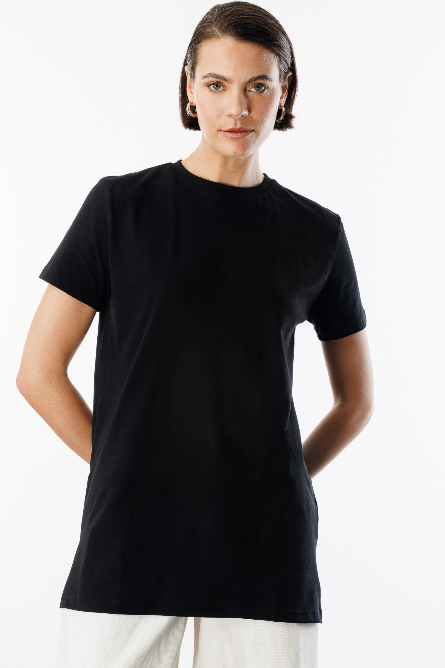 Regular%20Fit%20Bisiklet%20Yaka%20Basic%20Düz%20Kısa%20Kollu%20%100%20Pamuk%20Tunik%20OVERSIZE-TUNIK-Siyah
