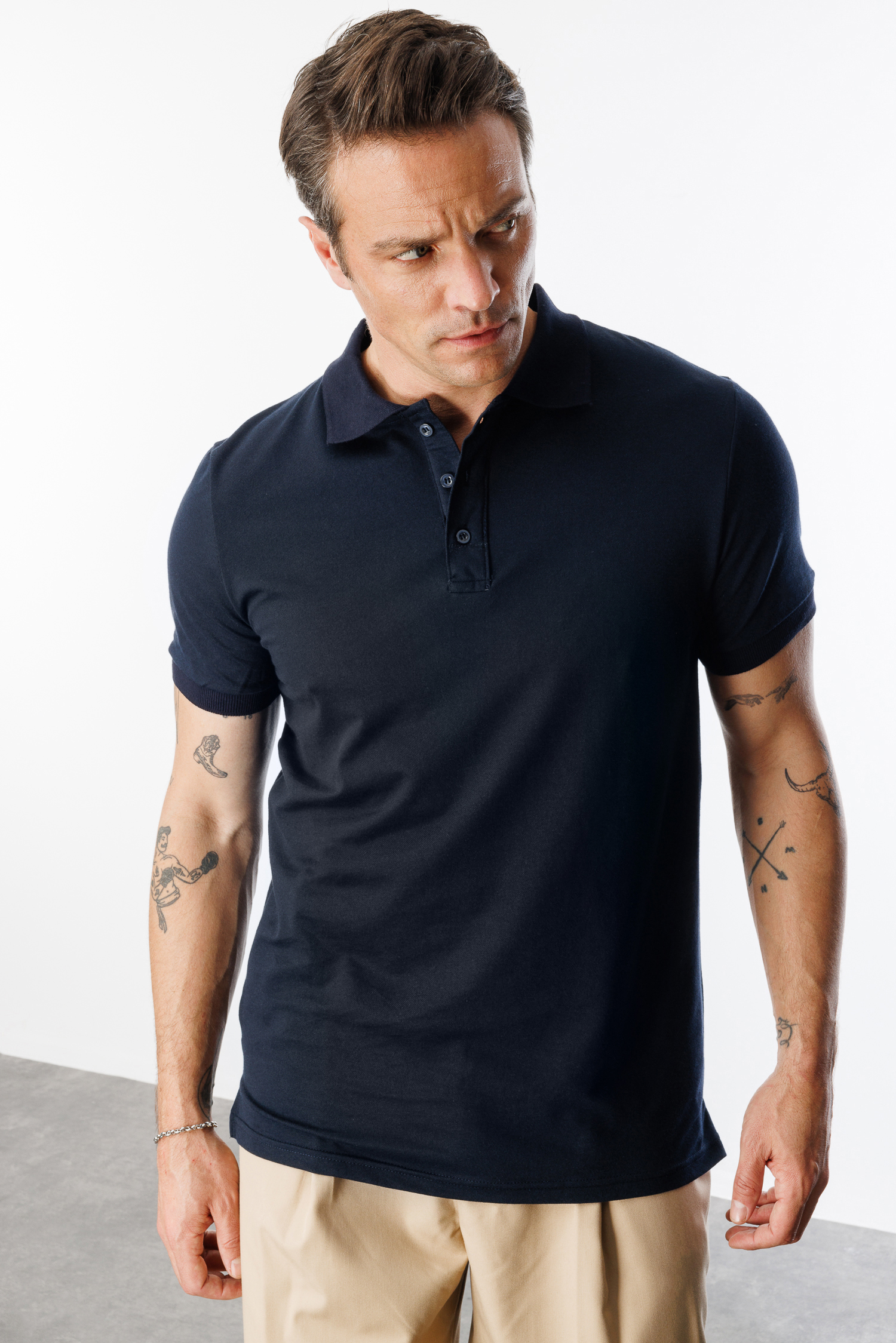  Erkek%20Çekmeyen%20Pamuklu%20Kumaş%20Regular%20Fit%20Standart%20Kesim%20Polo%20Yaka%20Tişört%20POLOYAKA-T-SHIRT1-Lacivert
