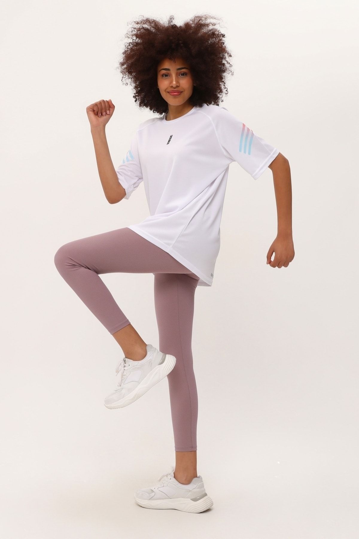 Store%20Kadın%20Spor%20Tişört%20Baskılı%20Fitness,%20Antrenman%20Fit
