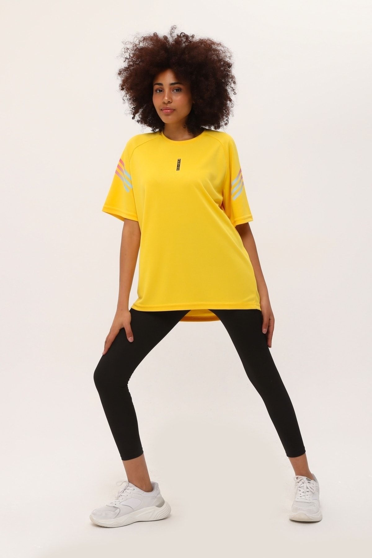Store%20Kadın%20Spor%20Tişört%20Baskılı%20Fitness,%20Antrenman%20Fit