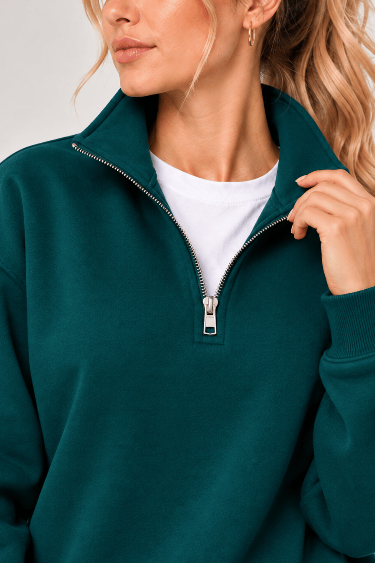 Kadın%20Sweatshirt%20Dik%20Yaka%20Yarım%20Fermuarlı%20Oversize%20Kalıp%20İçi%20Polarlı%20Spor%20Sweatshirt%20YARIM-KADINSWEAT-Nefti